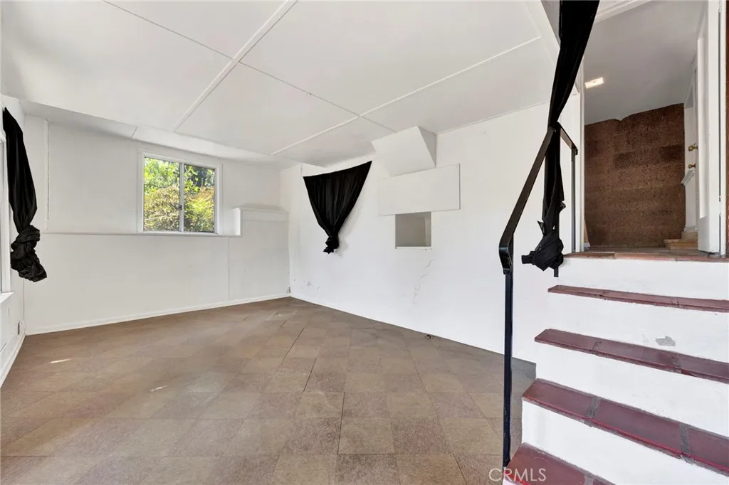 579 Crane Boulevard, Los Angeles, California 90065 home-pic-23